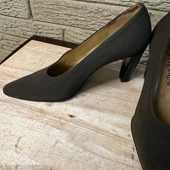 Yves Saint Laurent heels size 6.5 - Picture 7 of 14